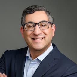 Jonathan Alloy headshot